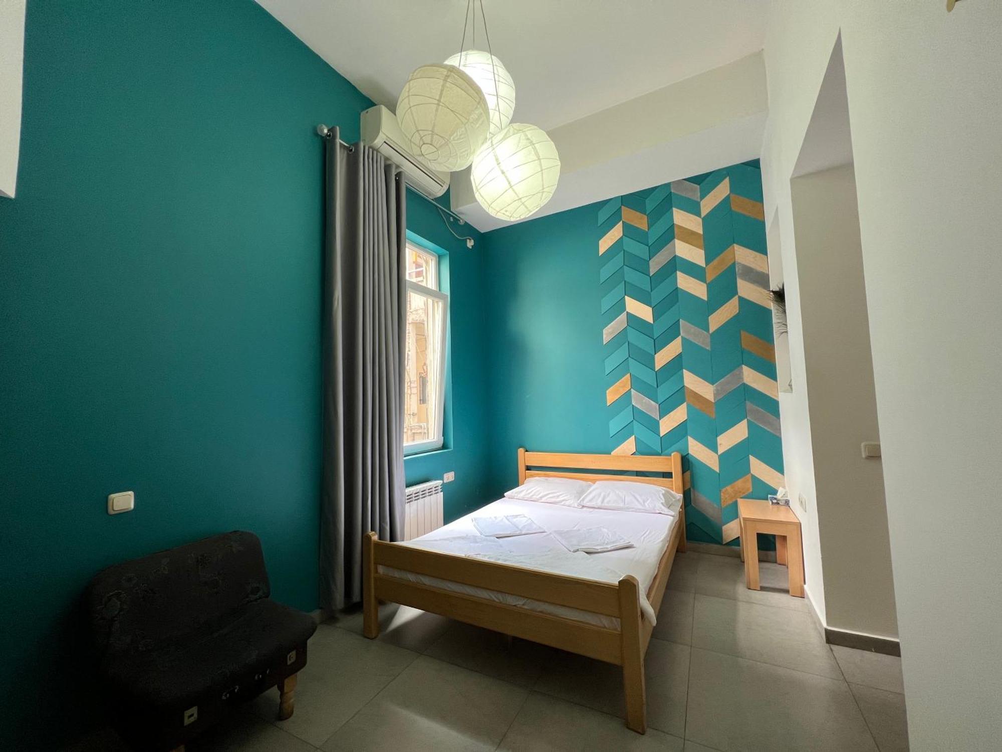 Envoy Hostel & Tours Єреван Екстер'єр фото