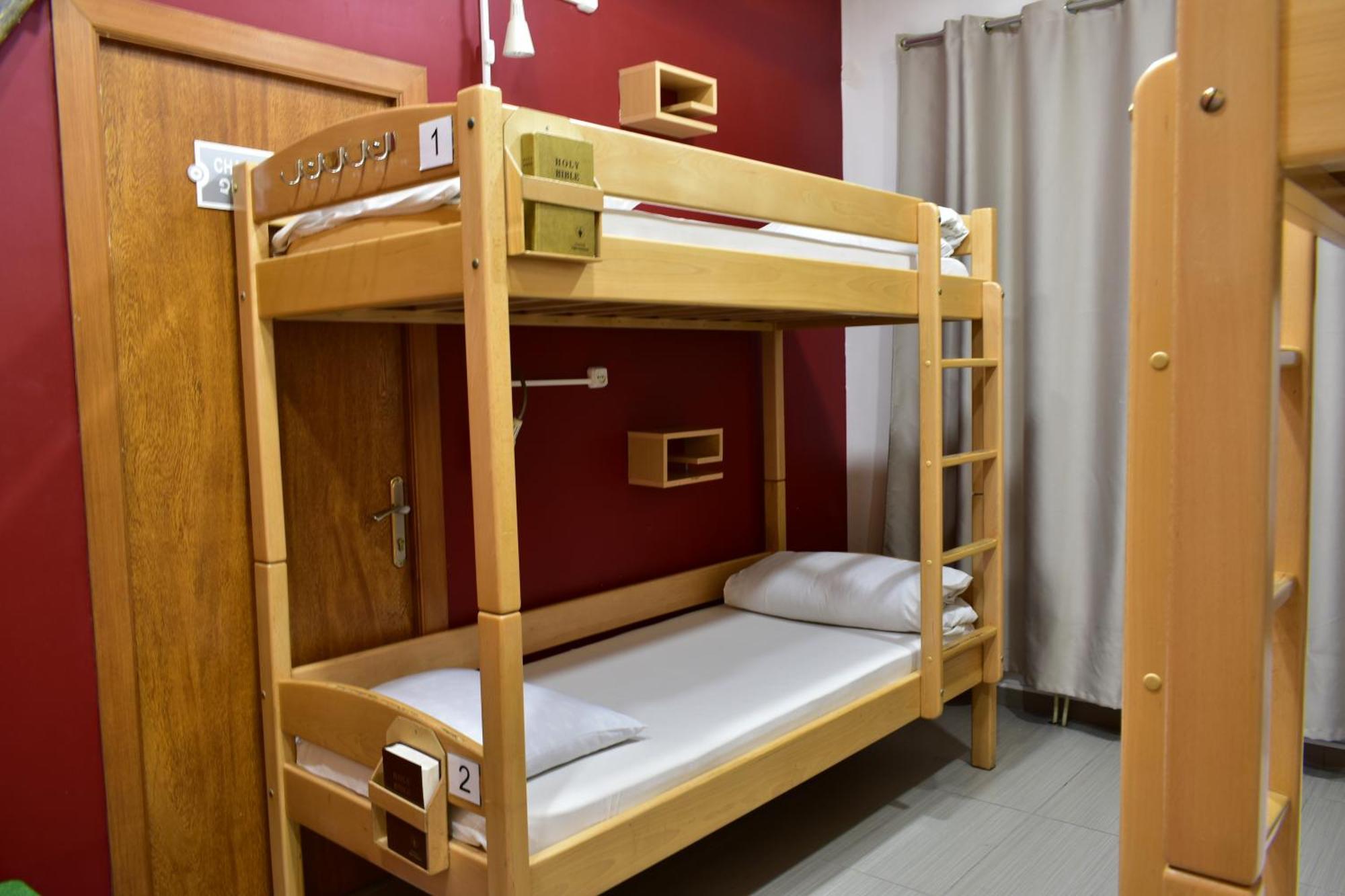 Envoy Hostel & Tours Єреван Екстер'єр фото