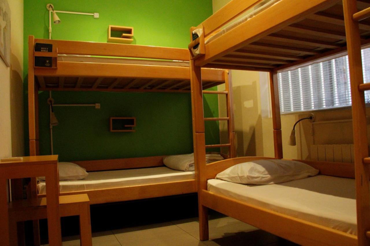Envoy Hostel & Tours Єреван Екстер'єр фото